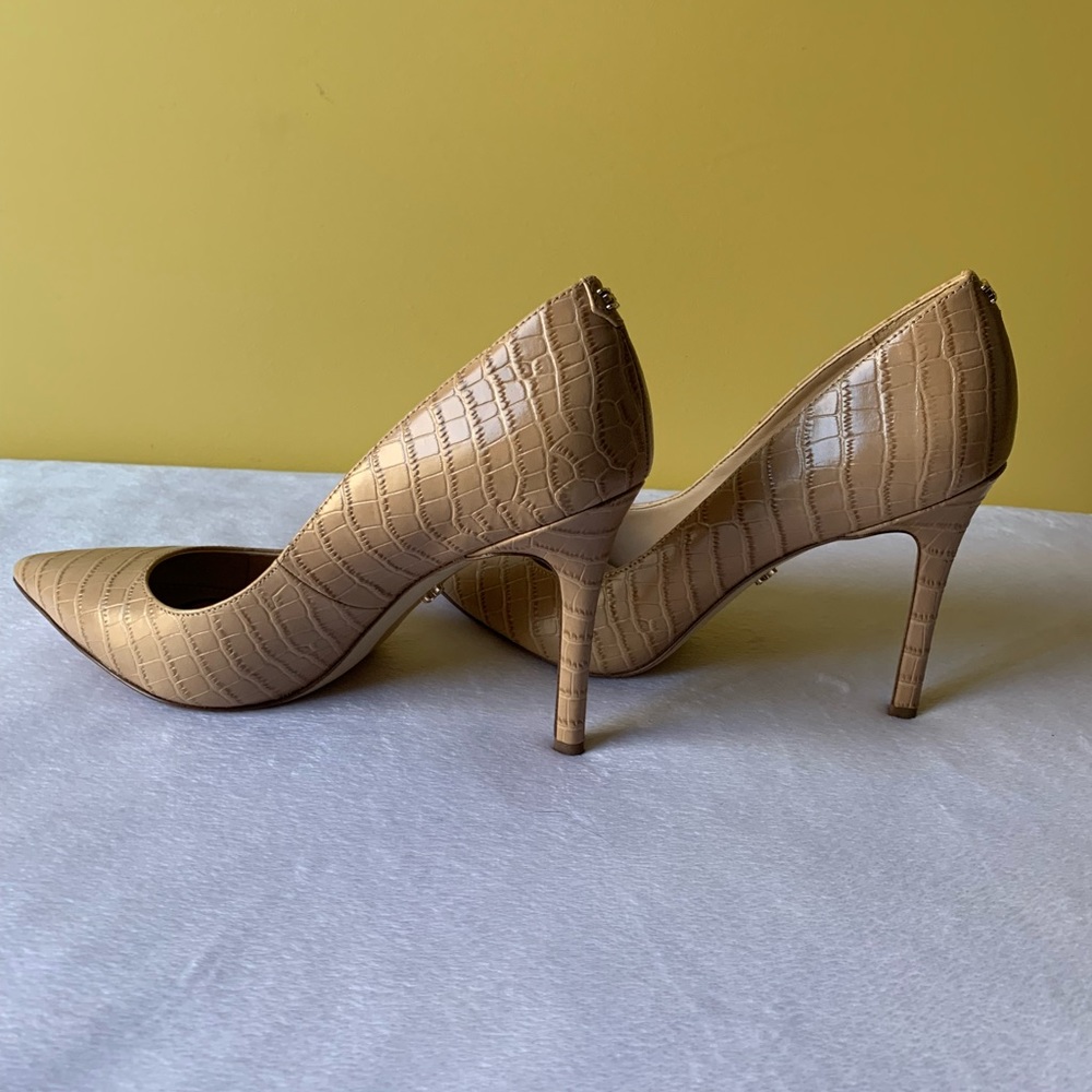 Sam Edelman Tan Croc-Embossed Pointed Toe Pumps - Picture 2 of 9